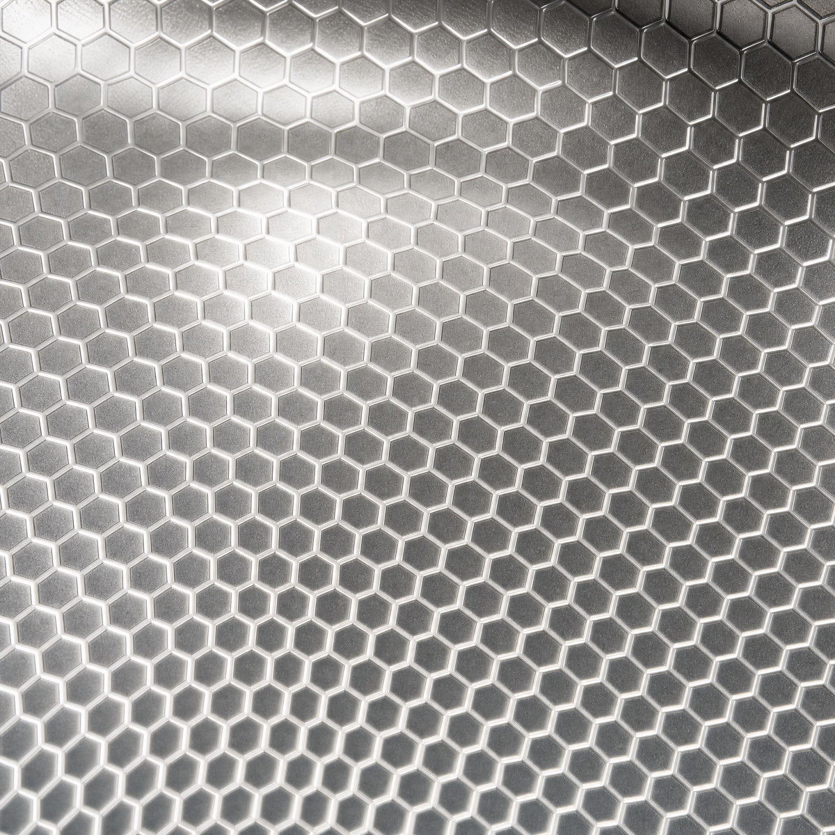 Close-up of the titanium honeycomb cooking surface