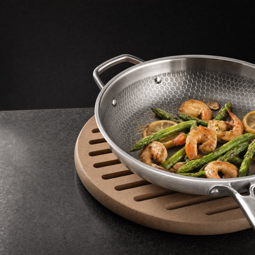 Beech Pan Trivet, view 1